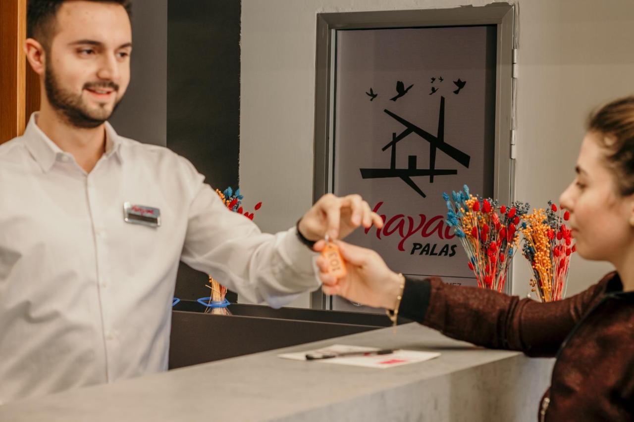 Hayat Palas Erzincan Buitenkant foto